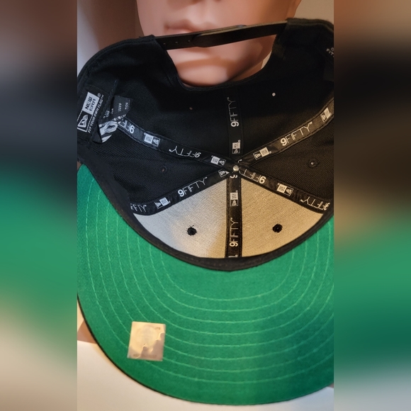 BNWOT Chicago Bulls Snapback Hat - Picture 6 of 7